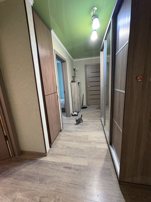 Продам 4 комнатную квартиру