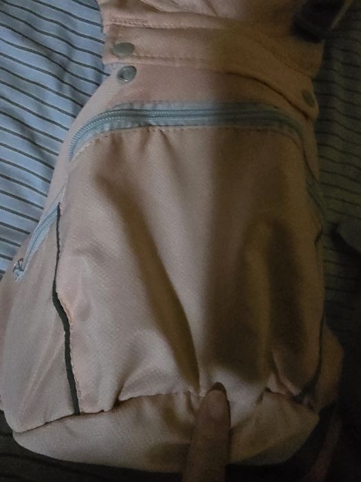 Marsupiu bebe cu sezut