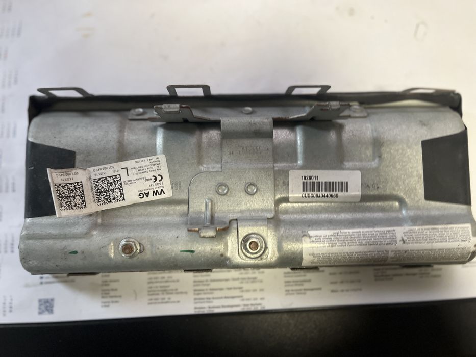 Airbag за колена