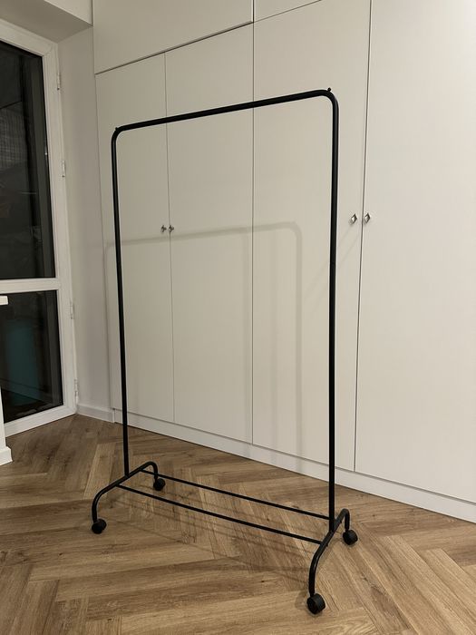 Рэйл для одежды. Новый