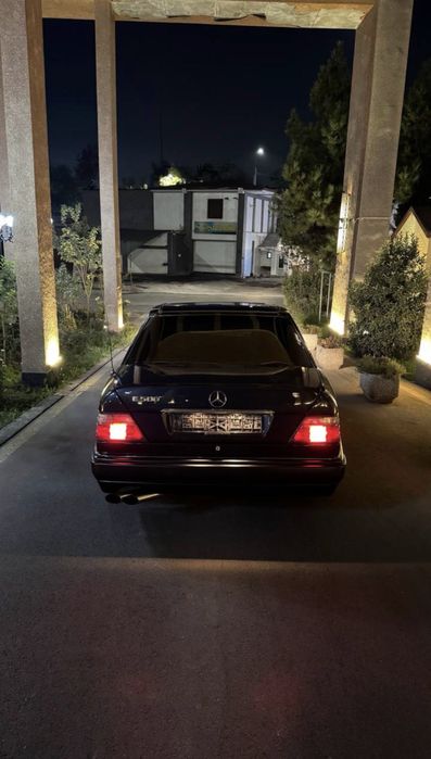 Mercedes benz w124 e500