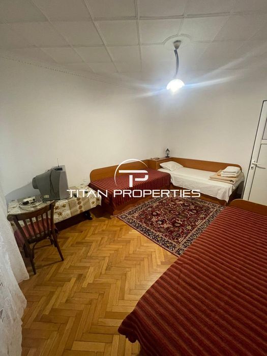 Тристаен, под наем, ж.к Лазур