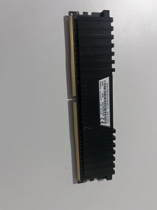Corsair Vengeance 16GB DDR4 3200MHz CL16 – memorie RAM PC