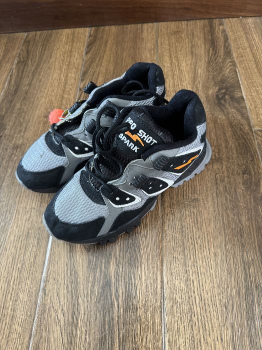 Кроссовки для мальчика новые