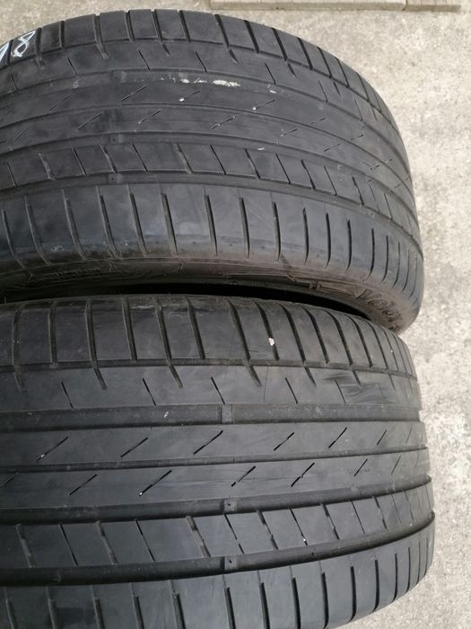 Vând anvelope vară 255.40.18 și 245.40.18