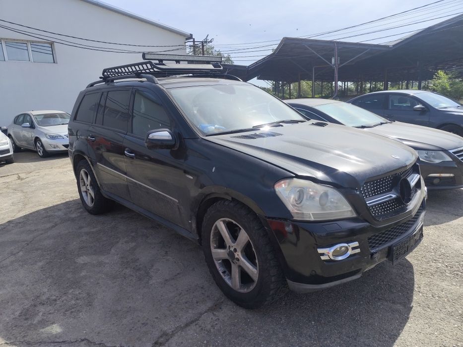 Mercedes GL 320 BlueEfficiency Avariat REZERVAT !