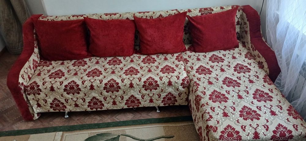 Продам диван в хорошем состоянии