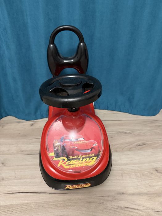 Машинка каталка маквин