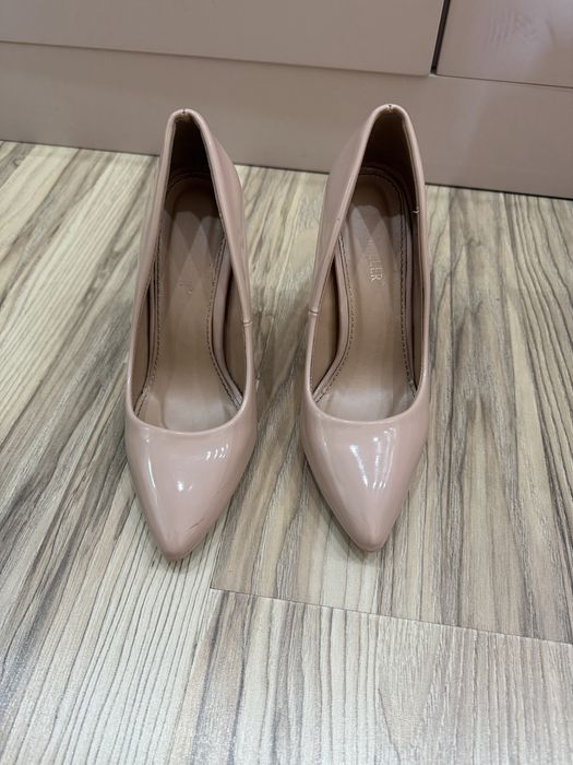 Продам женскую обувь