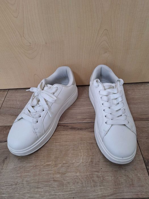 Pantofi sport albi tip ZARA