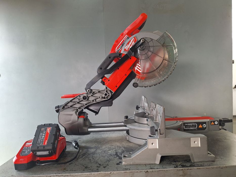 Акумулаторен настолен потапящ циркуляр MILWAUKEE M18 FMS254