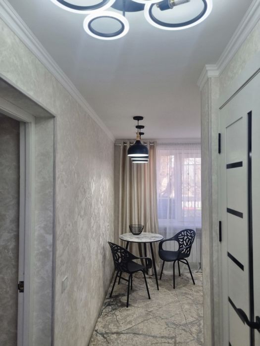 Своя 1-комнатная квартира Аккурган, Новомосковская,  кафе Вечер