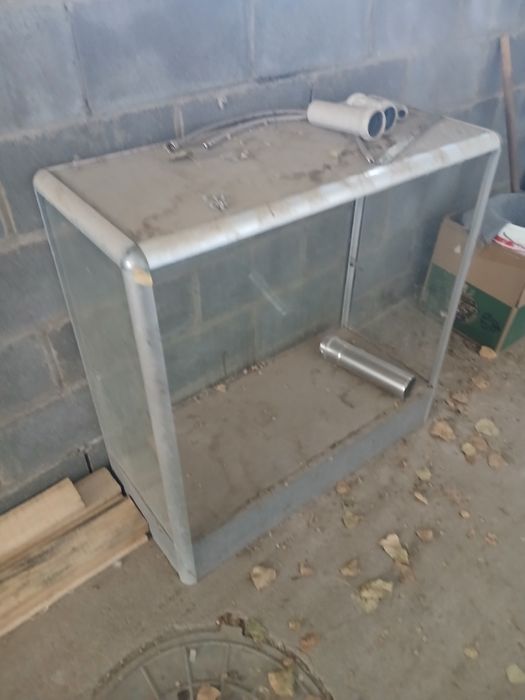 Продам двери б/у ветрина