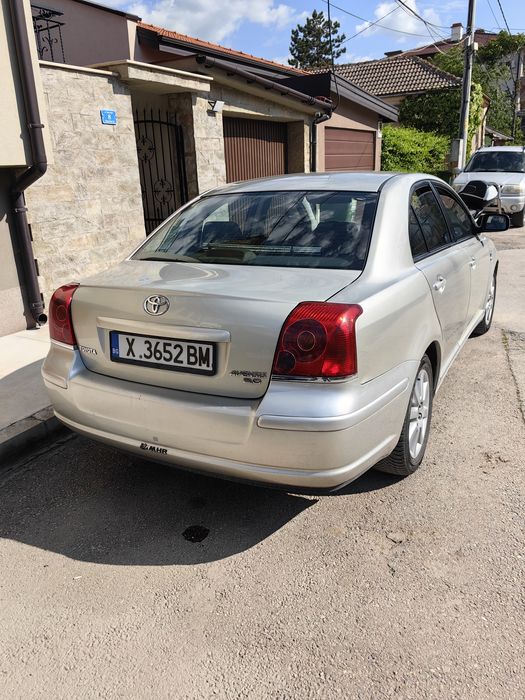 Продавам Тойота Авенсис 2004 г