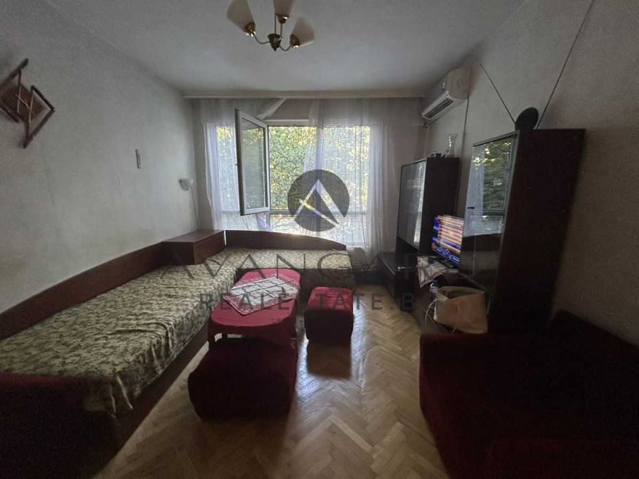 Продава се Двустаен апартамент в Пловдив, Център - 56 кв.м за 2095 €/кв.м - Снимка #1