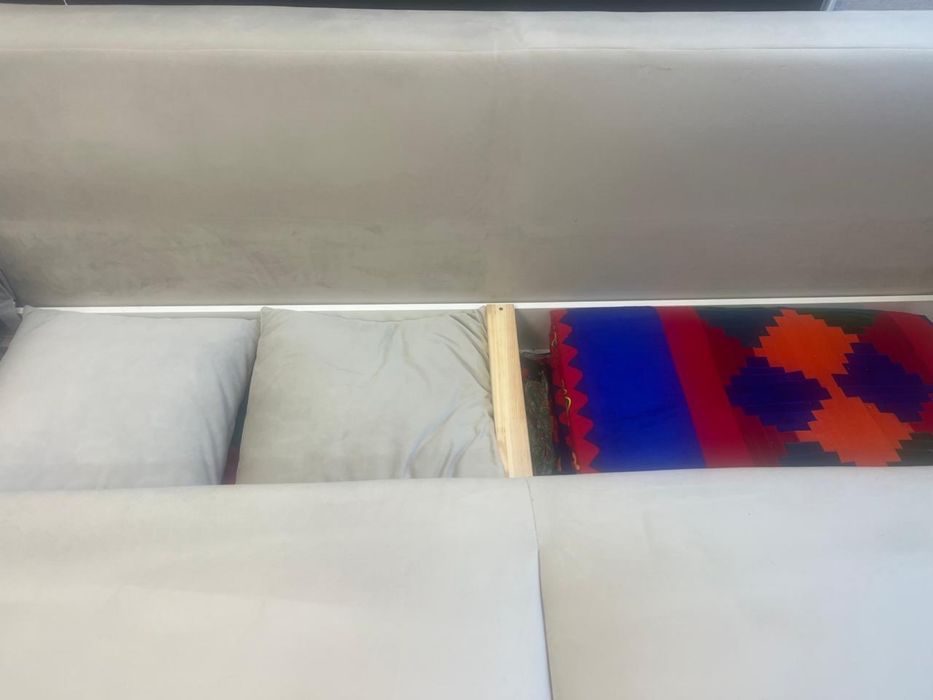 Продам диван в хорошем состоянии