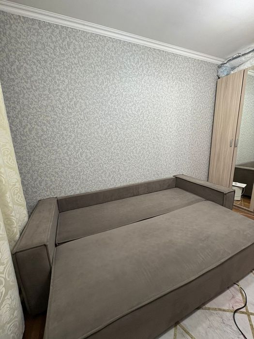 Новый диван  большой