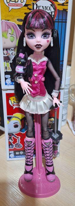 Дракулаура репро Monster high