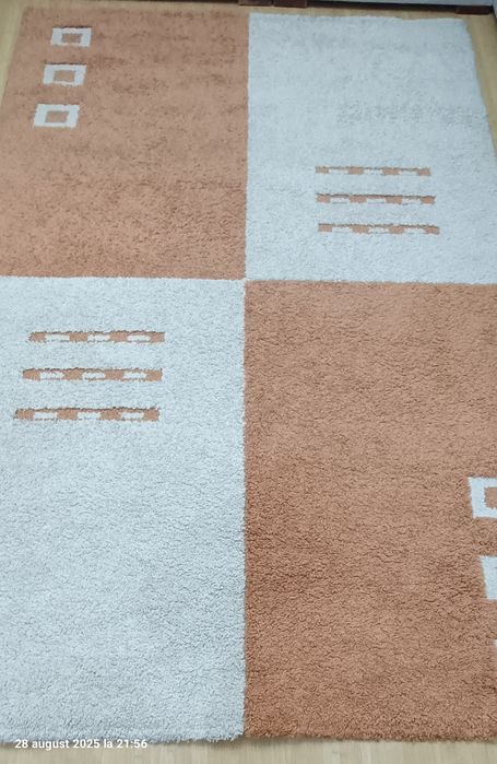 Vând covor pentru living 2/3 metri.
