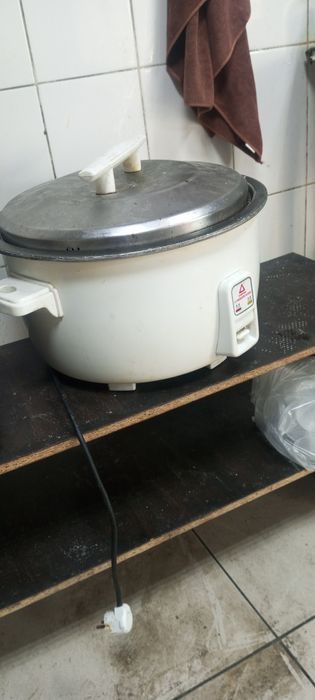 Продам рисоварку.