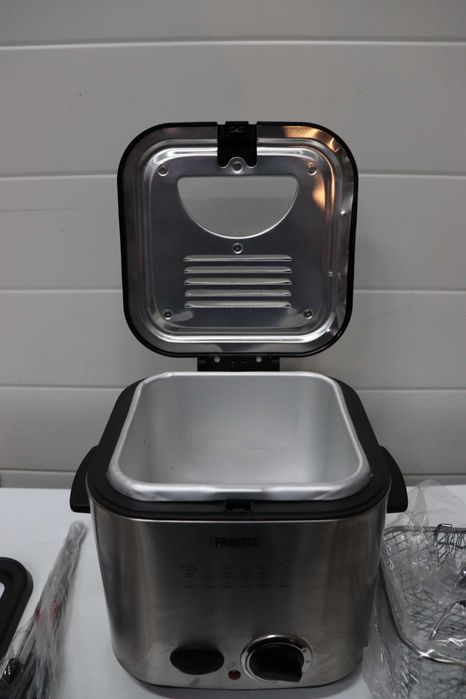 Фритюрник Princess, комплект за фондю, 1.2л, 840W, Лек ДЕФЕКТ