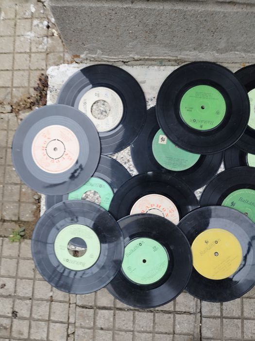 Малки плочи 47бр