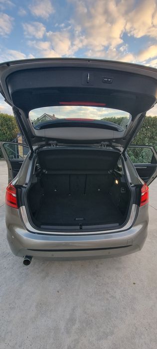 BMW seria 2 218d sport