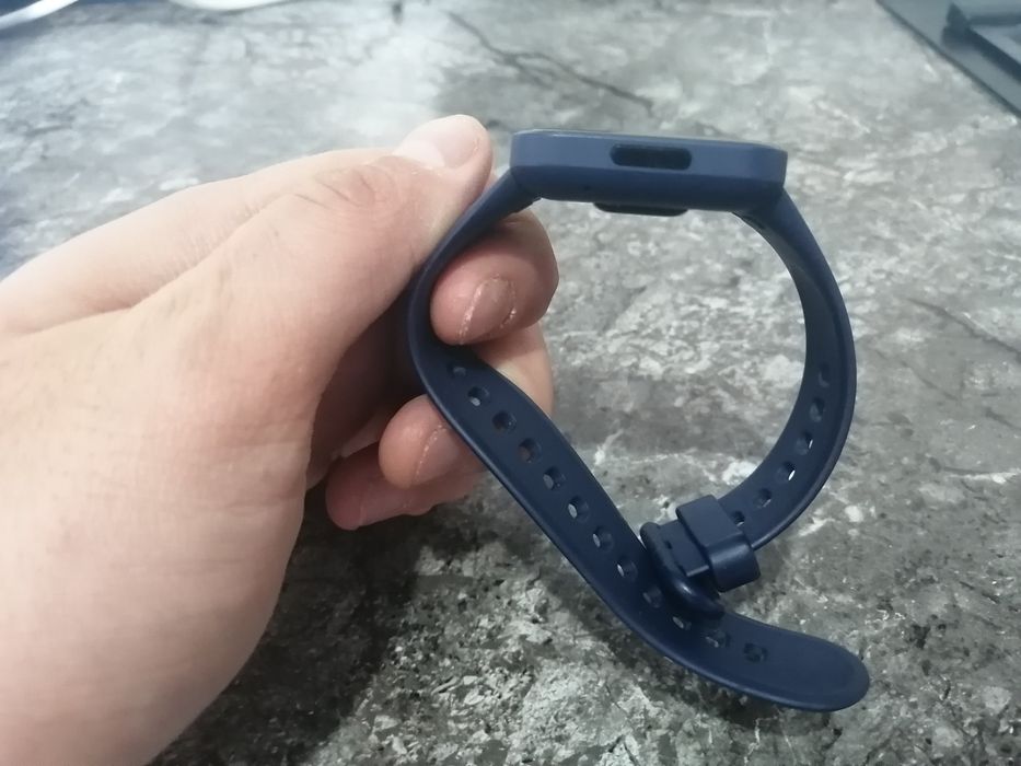 Продам часы POCO WATCH