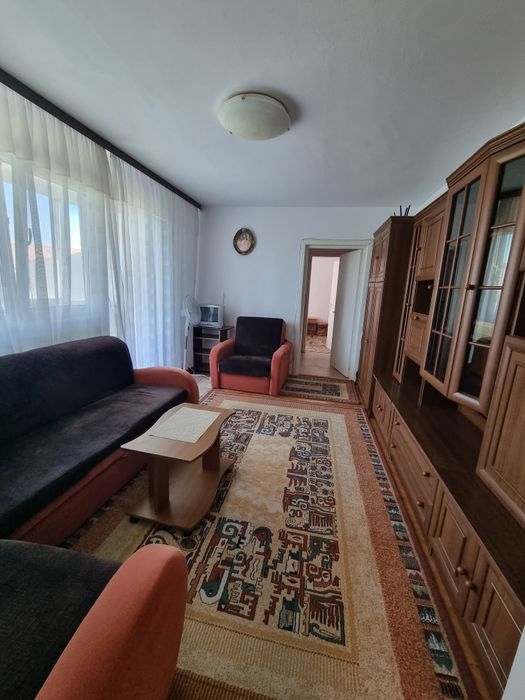 Ofer spre închiriere apartament 2 camere