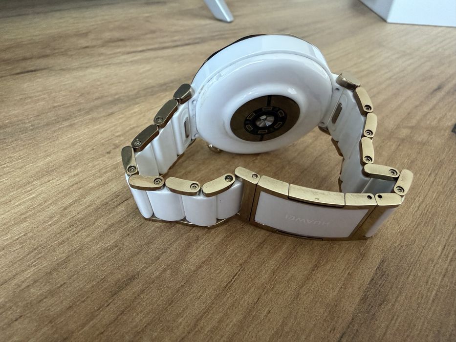 Смарт часовник Huawei GT5 Pro