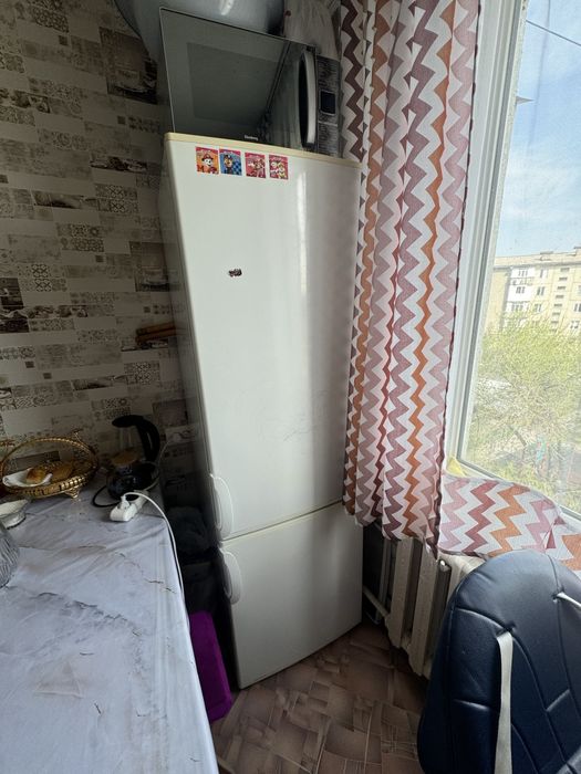 Продам холодильник