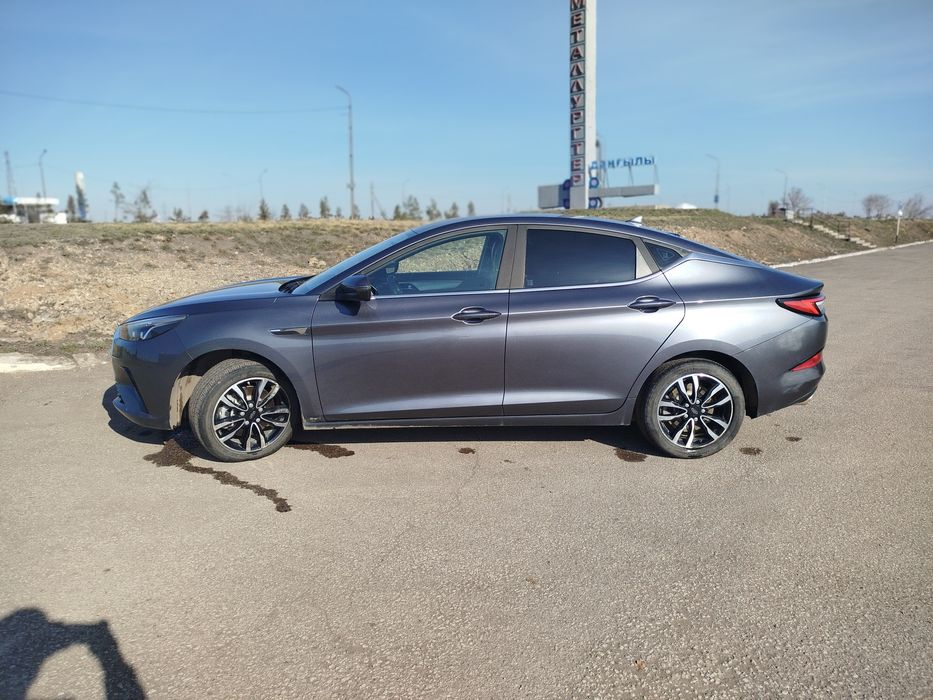 Продаю авто JAC J7 2022 GOD