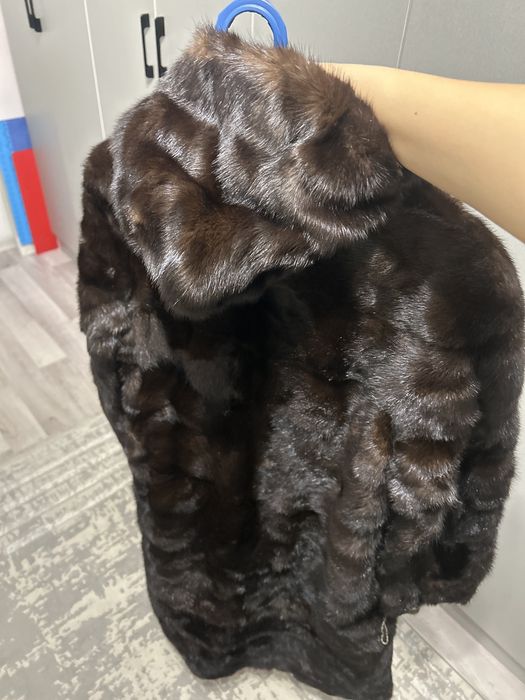 Продам норковую шубу