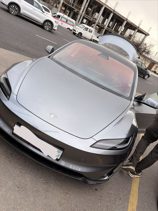 Tesla model 3 performance