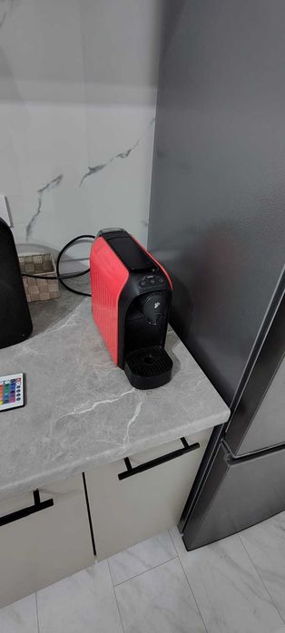 Inchiriez apartament 2 camere - curte - prima inchiriere - 370 euro