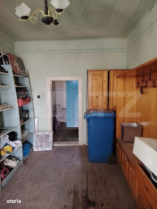 Casa cu teren, livada, lac si izvor - ideala pentru locuinta sau inves