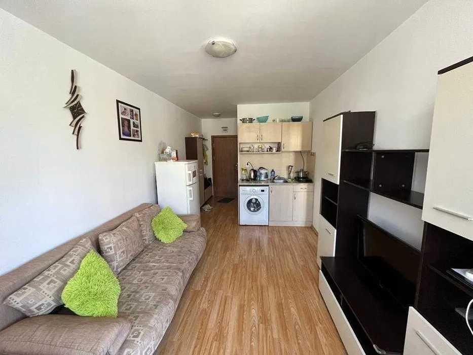 Продава се Двустаен апартамент в к.к. Слънчев бряг - 53 кв.м за 1265 €/кв.м - Снимка #2