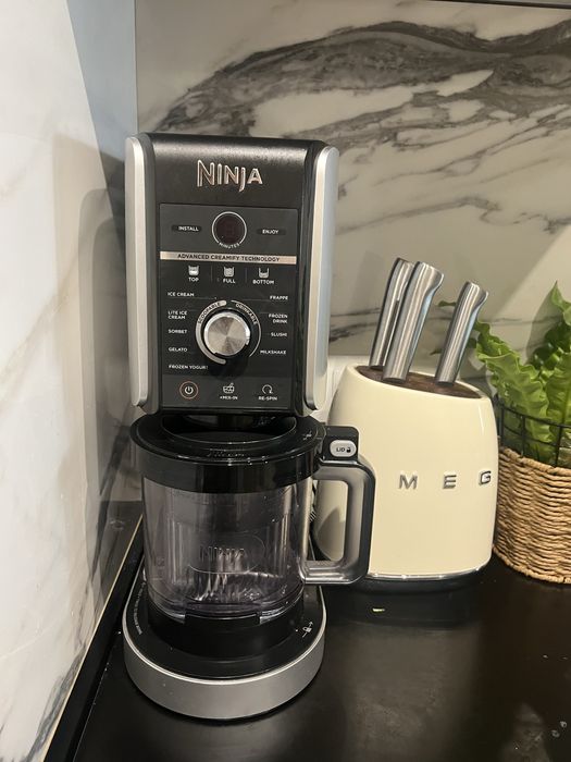 Машина за сладолед Ninja Creamy