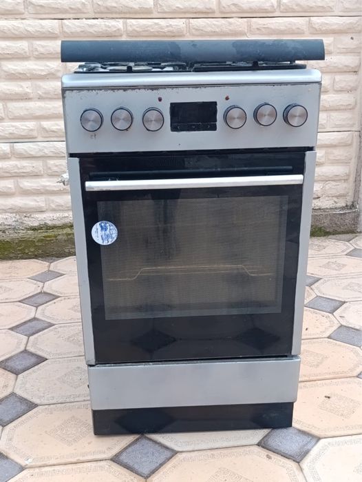 Продам газовую плиту