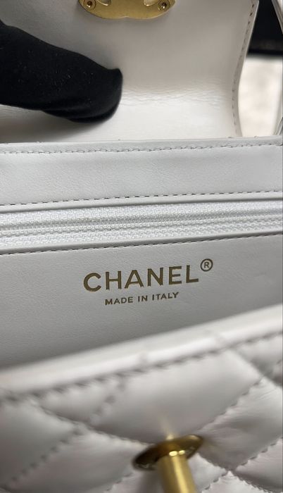 Chanel Kelly бяла чантичка