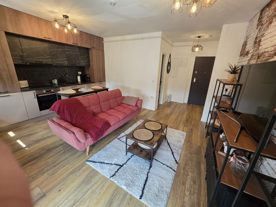 Proprietar, ofer spre inchiriere apartament tip studio in bloc nou cu loc de parcare, str. Gheorghe Avrămescu, etaj 1, decomandat