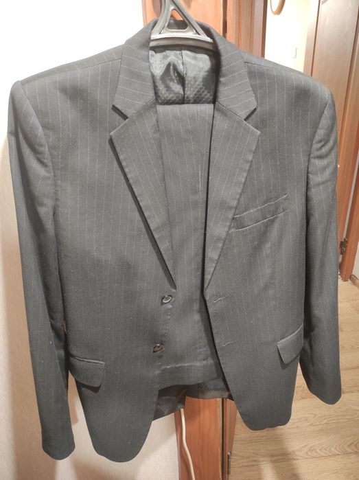 Костюм мужской черный