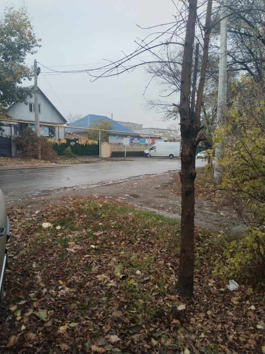 Продам дом в районе базара первой школы