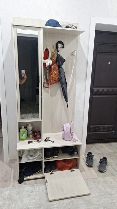 Продам Шкаф в прихожую,