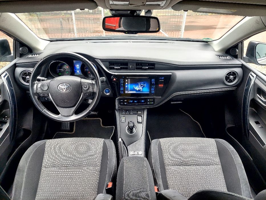 Toyota Auris Team D 1.8 Business Hybrid Automatic 136 cp Euro 6 167.000 km