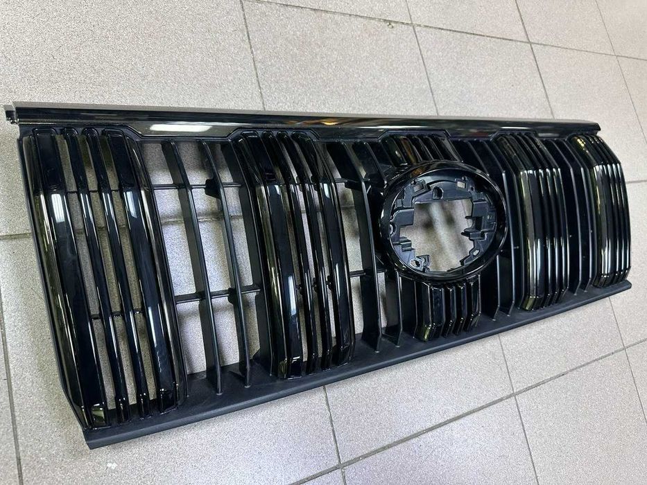 Решетка радиатора Toyota Prado 150 Black Onyx темный хром Тойота Прадо