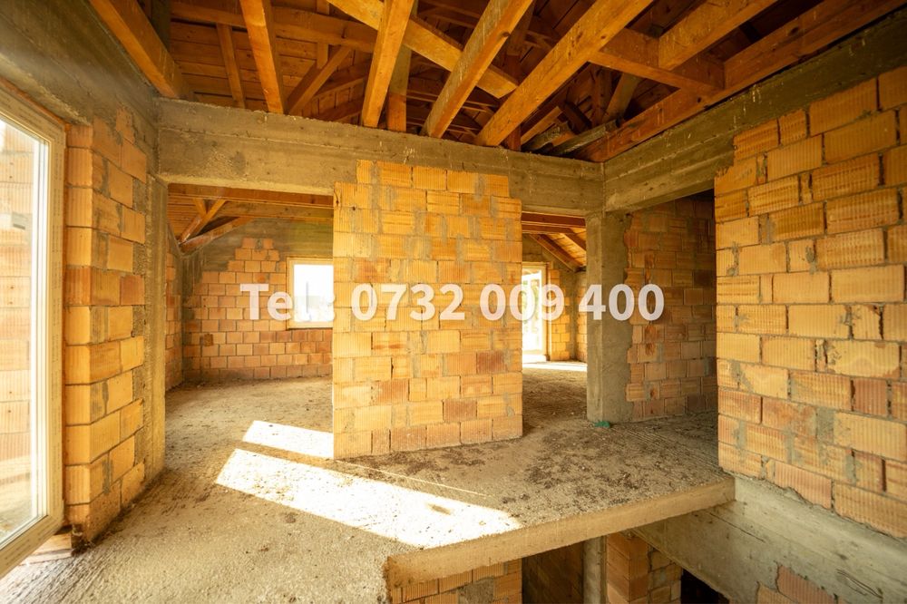 Casa la roșu P+M 219mp + Anexa , Teren 475 mp , Deschidere 40 m, Brașov , Comuna Halchiu