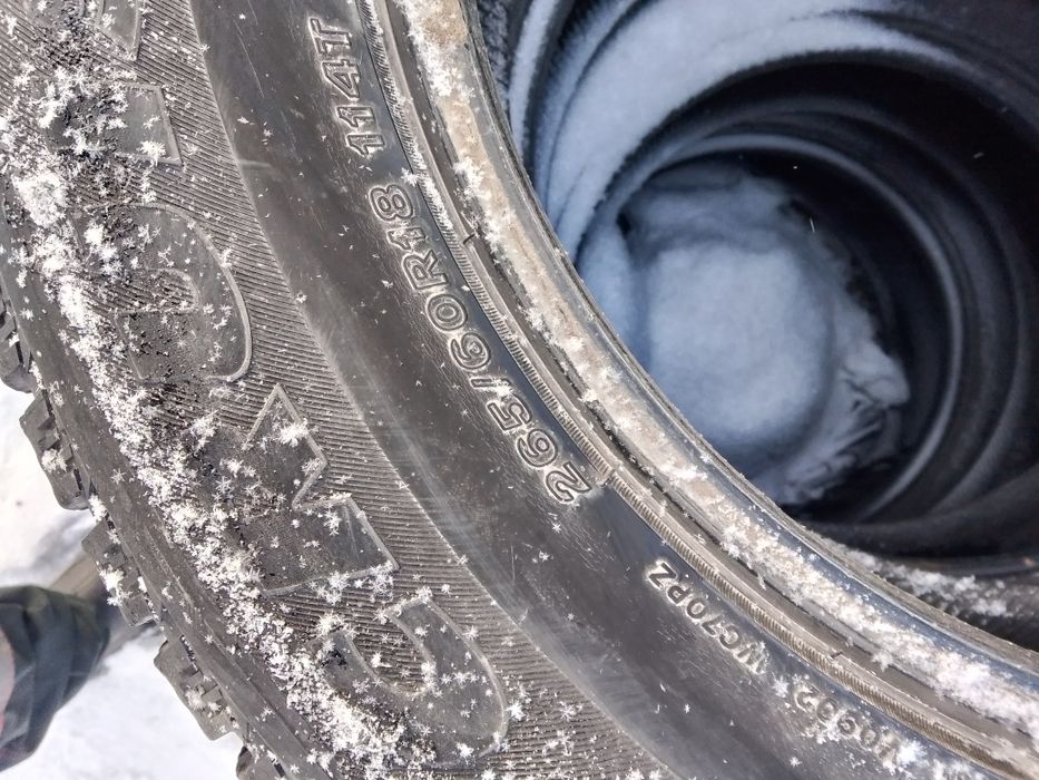 Продам комплект резины