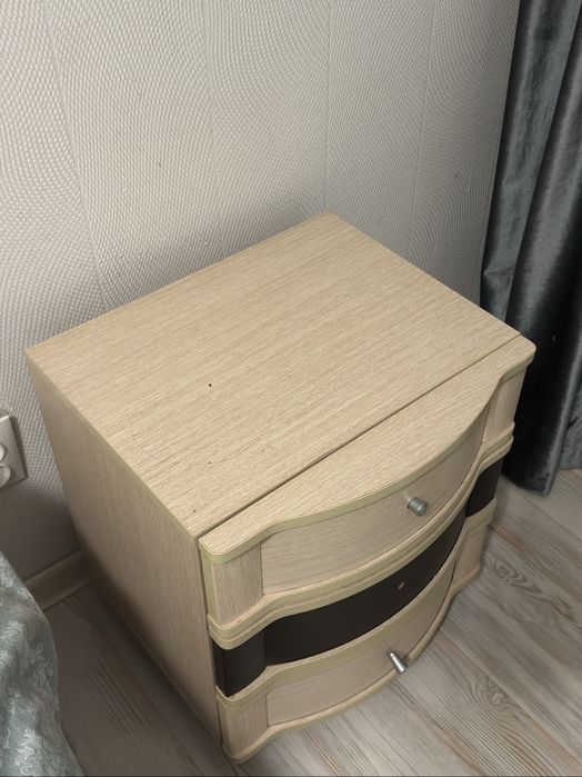 Тумбочки (2 штуки)