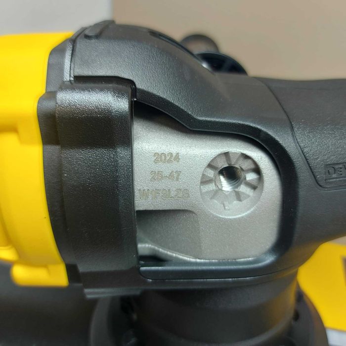 Акумулаторна ексцентрична полираща машина DeWALT DCM848N